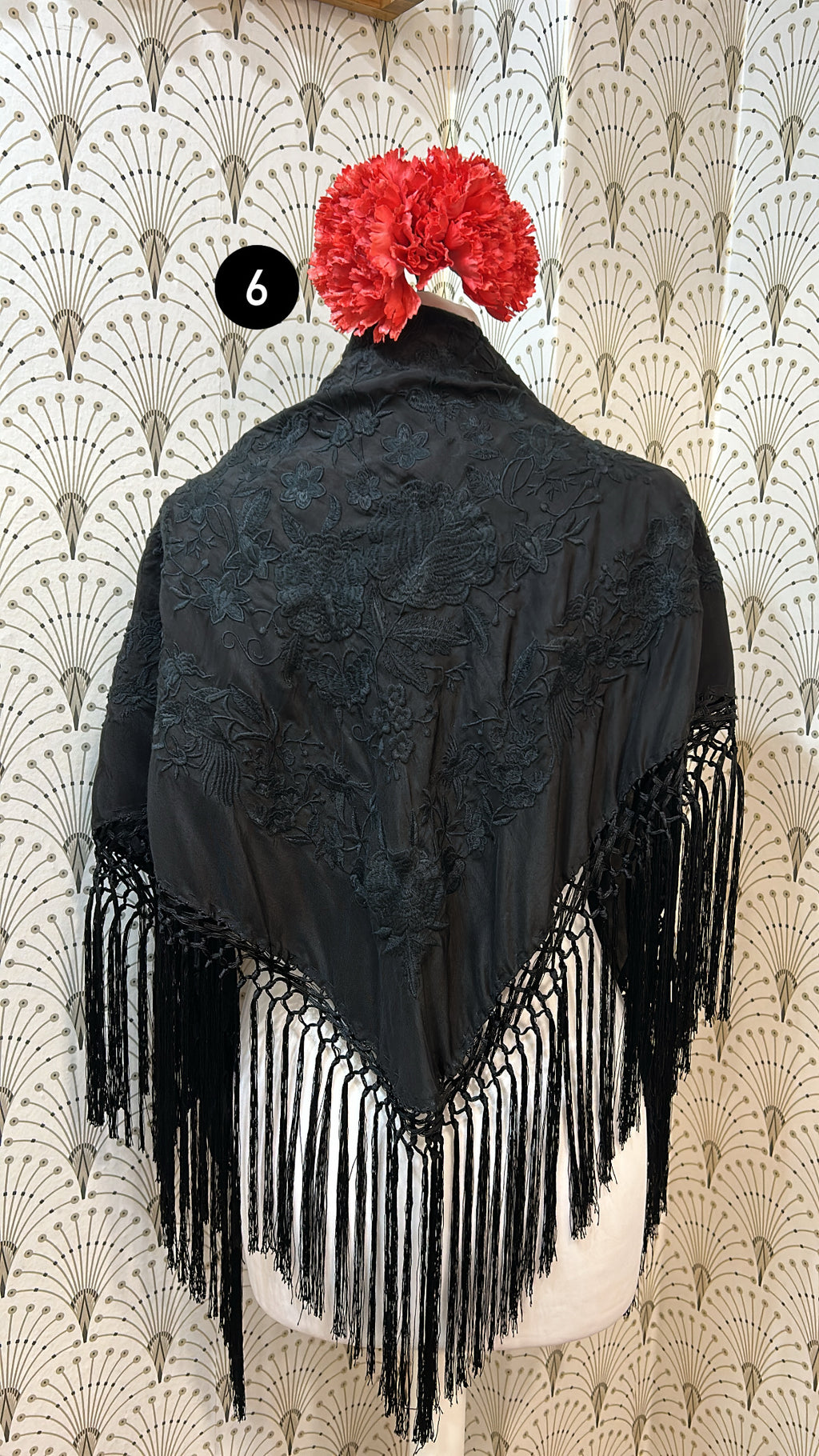 Mantones en tonos negro queda 7,8,9