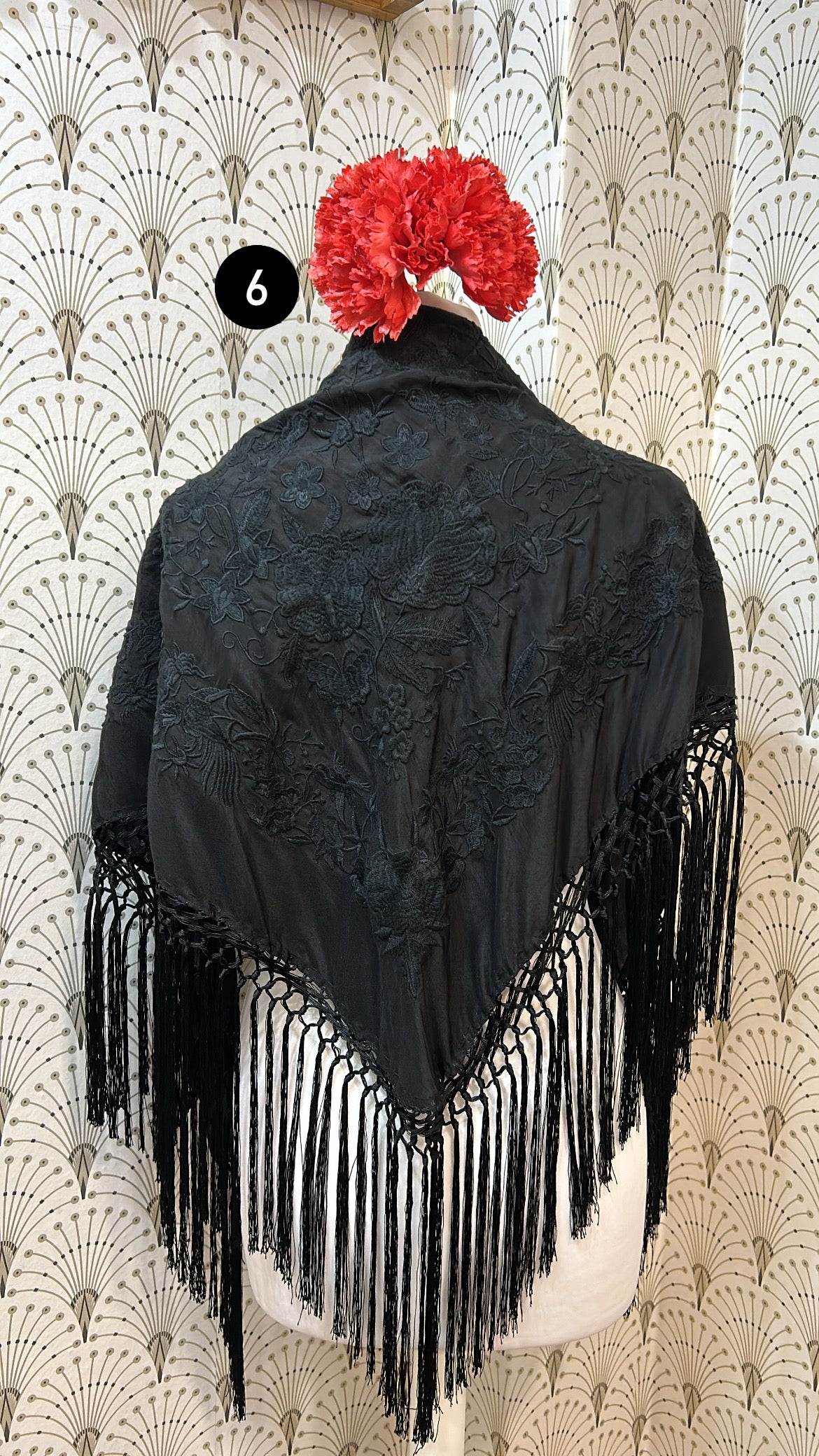 Mantones en tonos negro queda 7,8,9