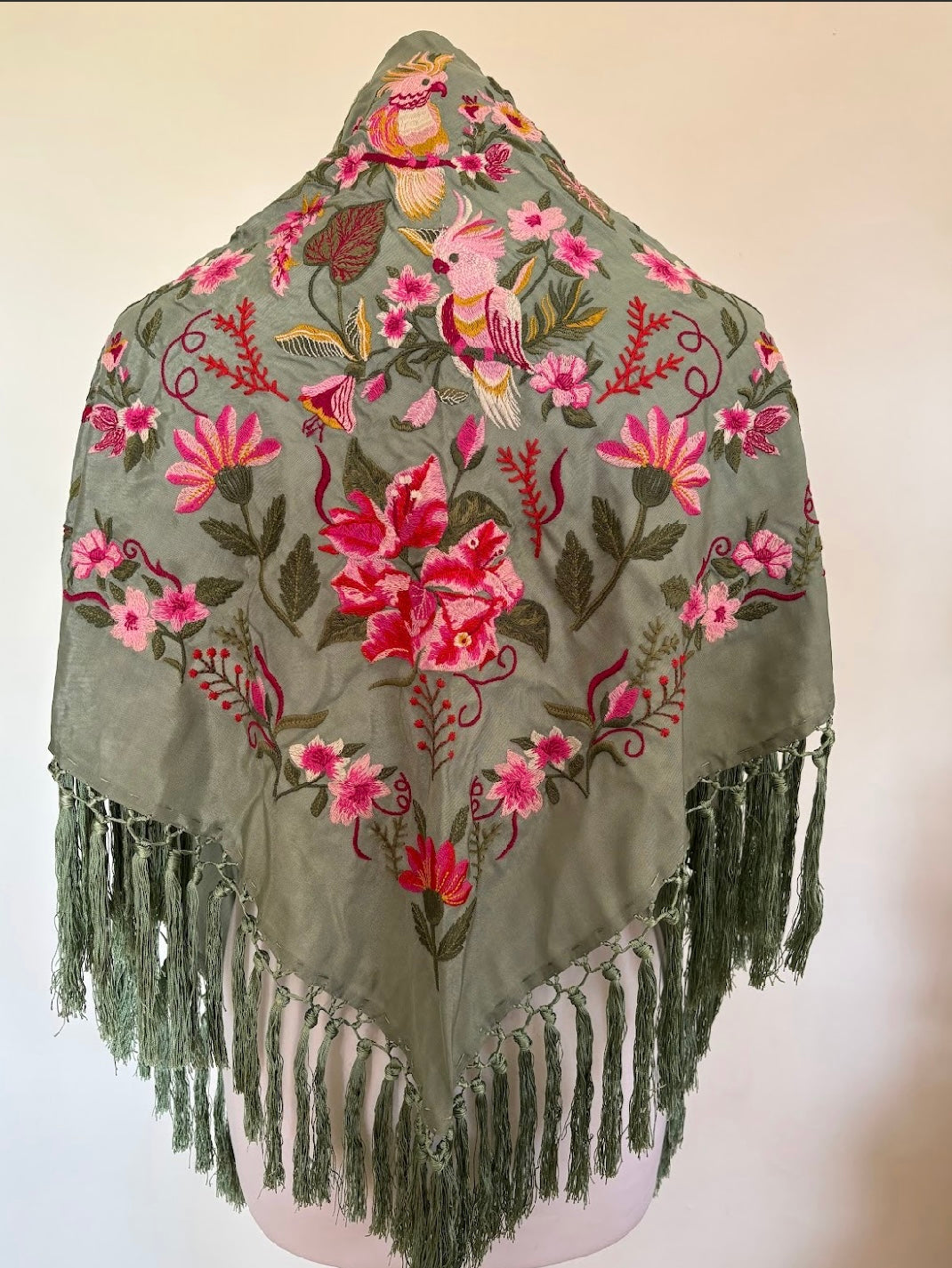 Mantón Garrotín verde jabonoso