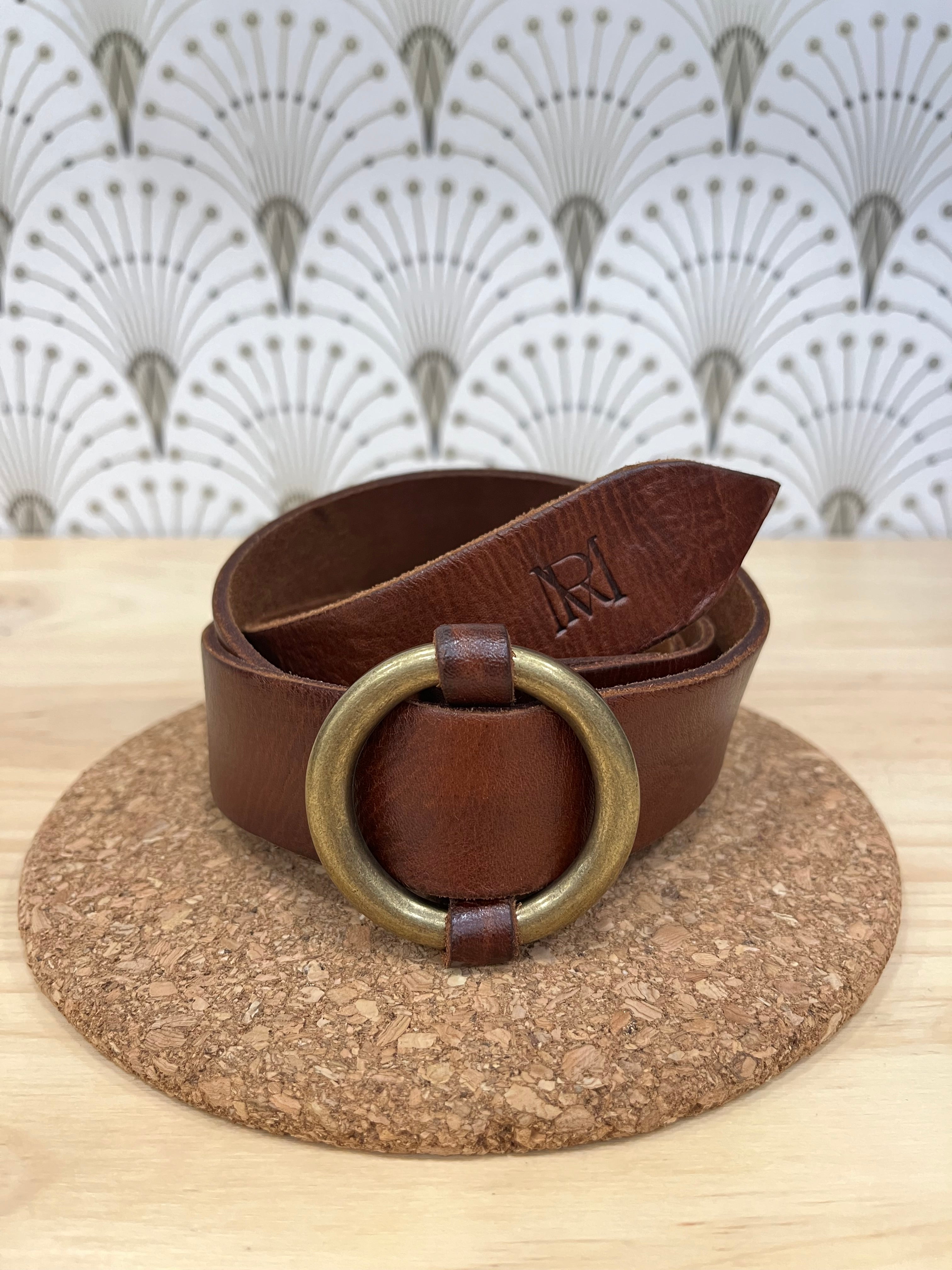 CINTURÓN HEBILLA REDONDA MARRÓN