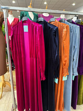 Cargar imagen en el visor de la galería, KIMONO TERCIOPELO
