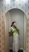Cargar imagen en el visor de la galería, BATA FRIDA
