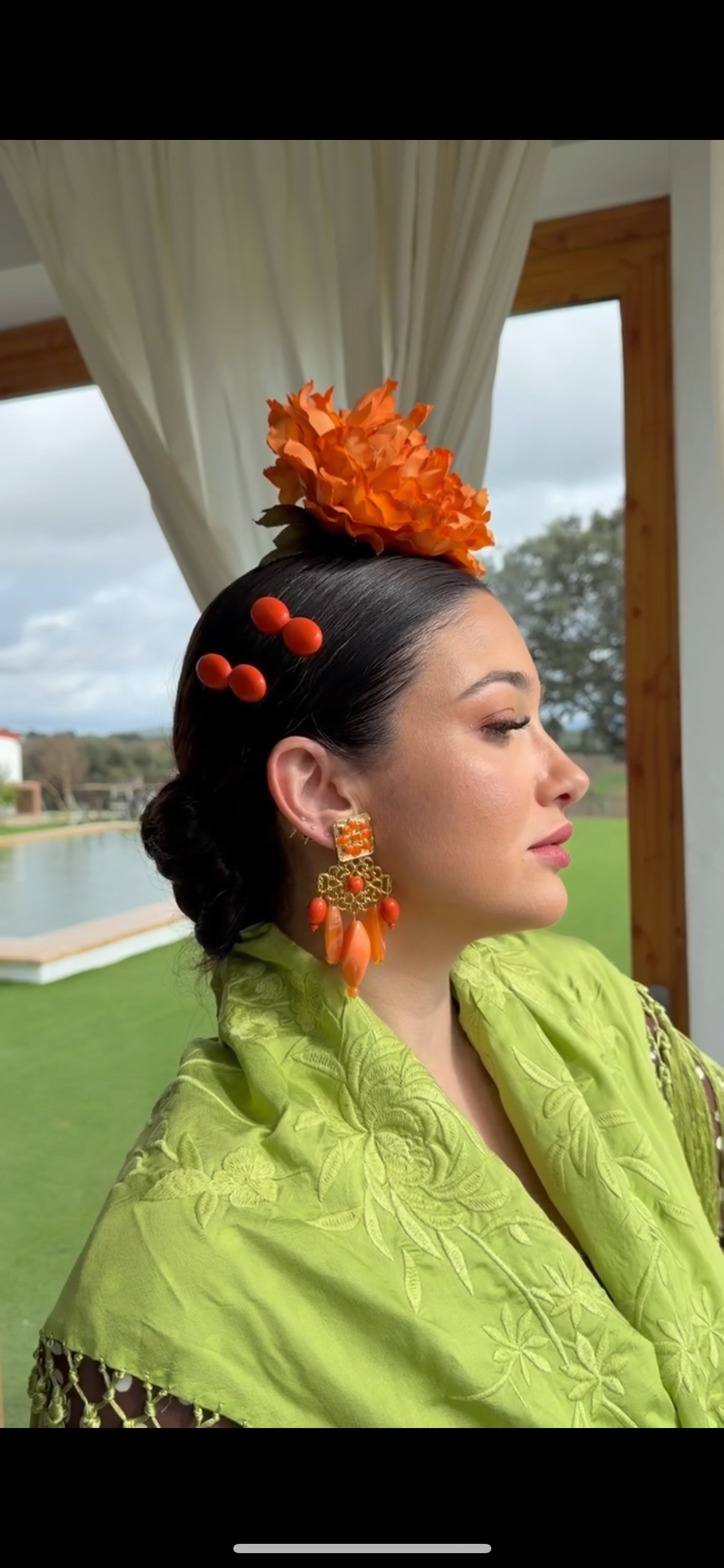 Mantón 90€ consúltame colores o si quieres ver algún modelo en detalle