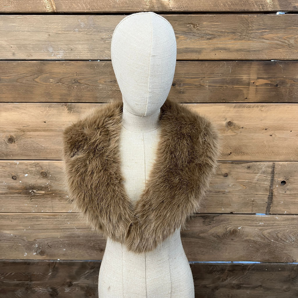 Cuello pelo sintético (se van reponiendo resto de colores)