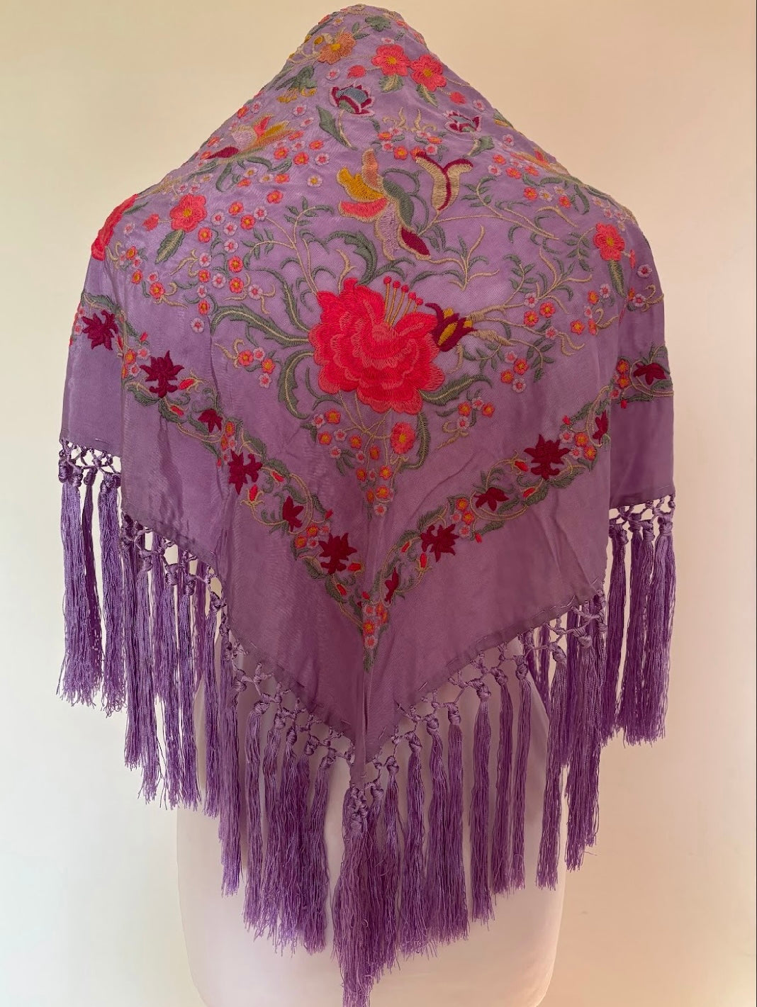 Mantón Garrotín lila