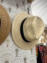 Cargar imagen en el visor de la galería, SOMBRERO
