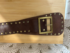 CINTURÓN TACHUELAS