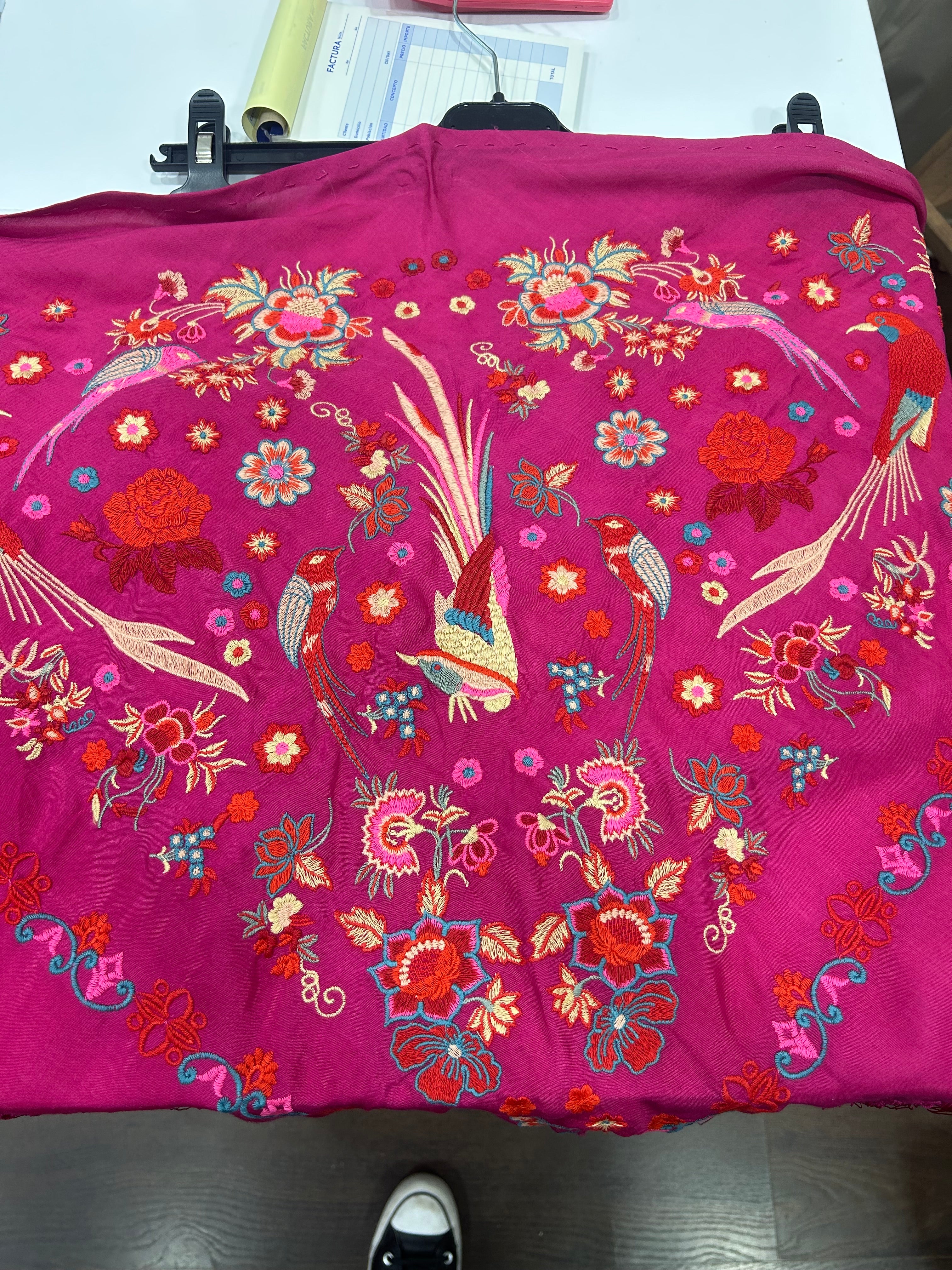 MANTÓN BUGANVILLA 2025