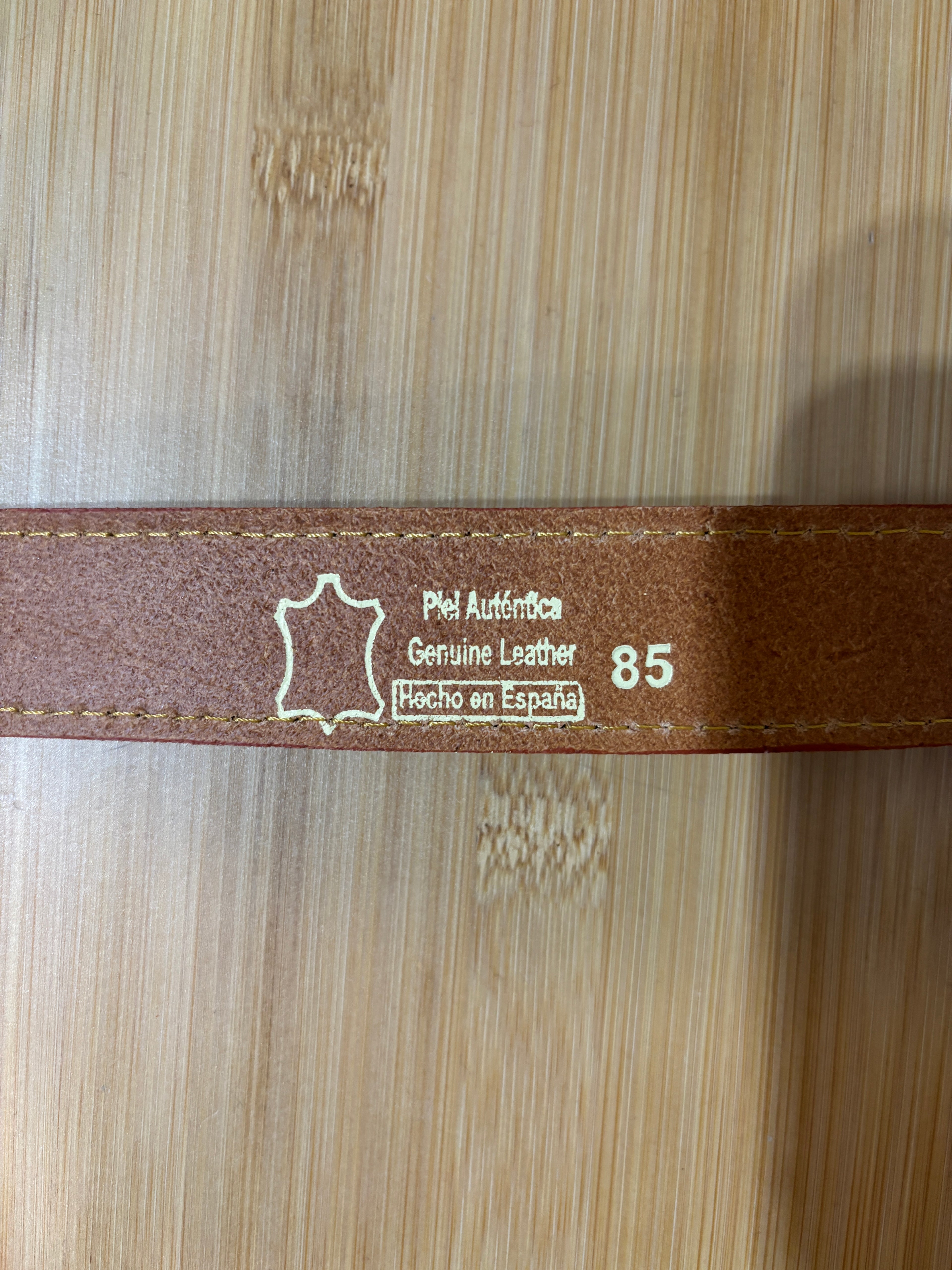 CINTURÓN HEBILLA REDONDA BURDEOS