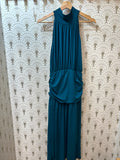 Vestido Inma verde petróleo. Cuello halter. Frunce vientre que estiliza