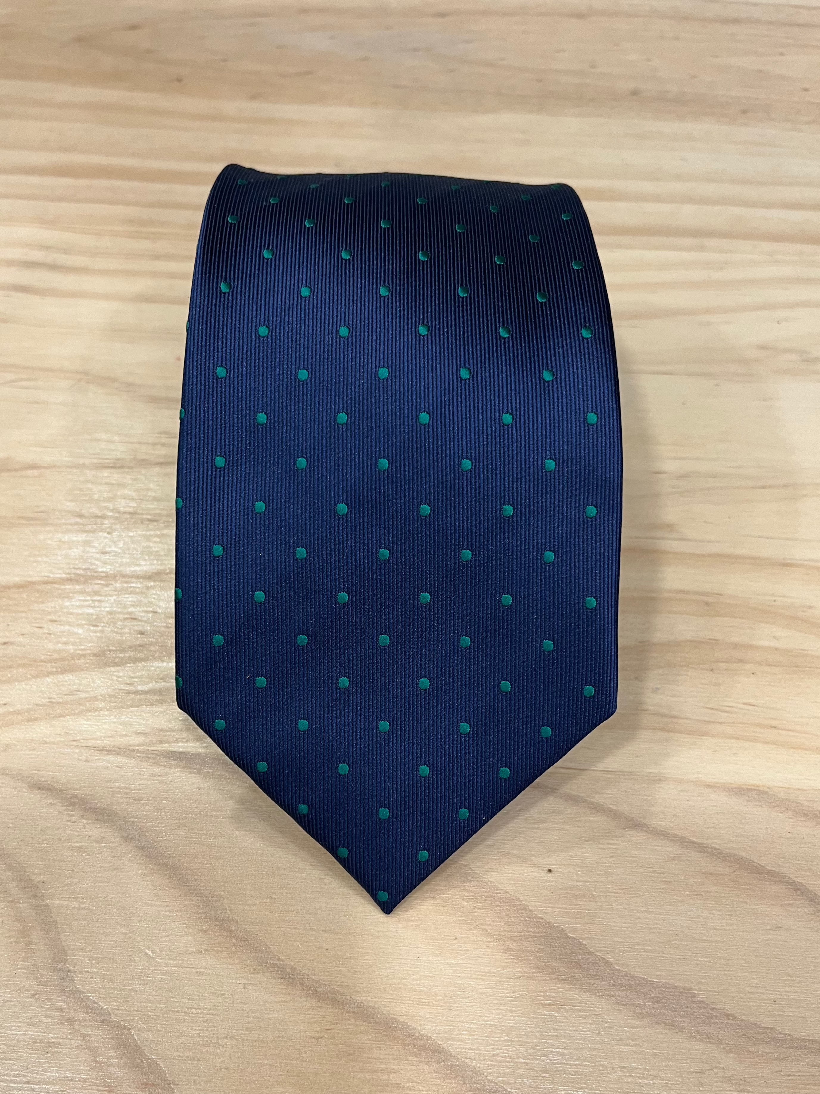 CORBATA PUNTOS VERDE
