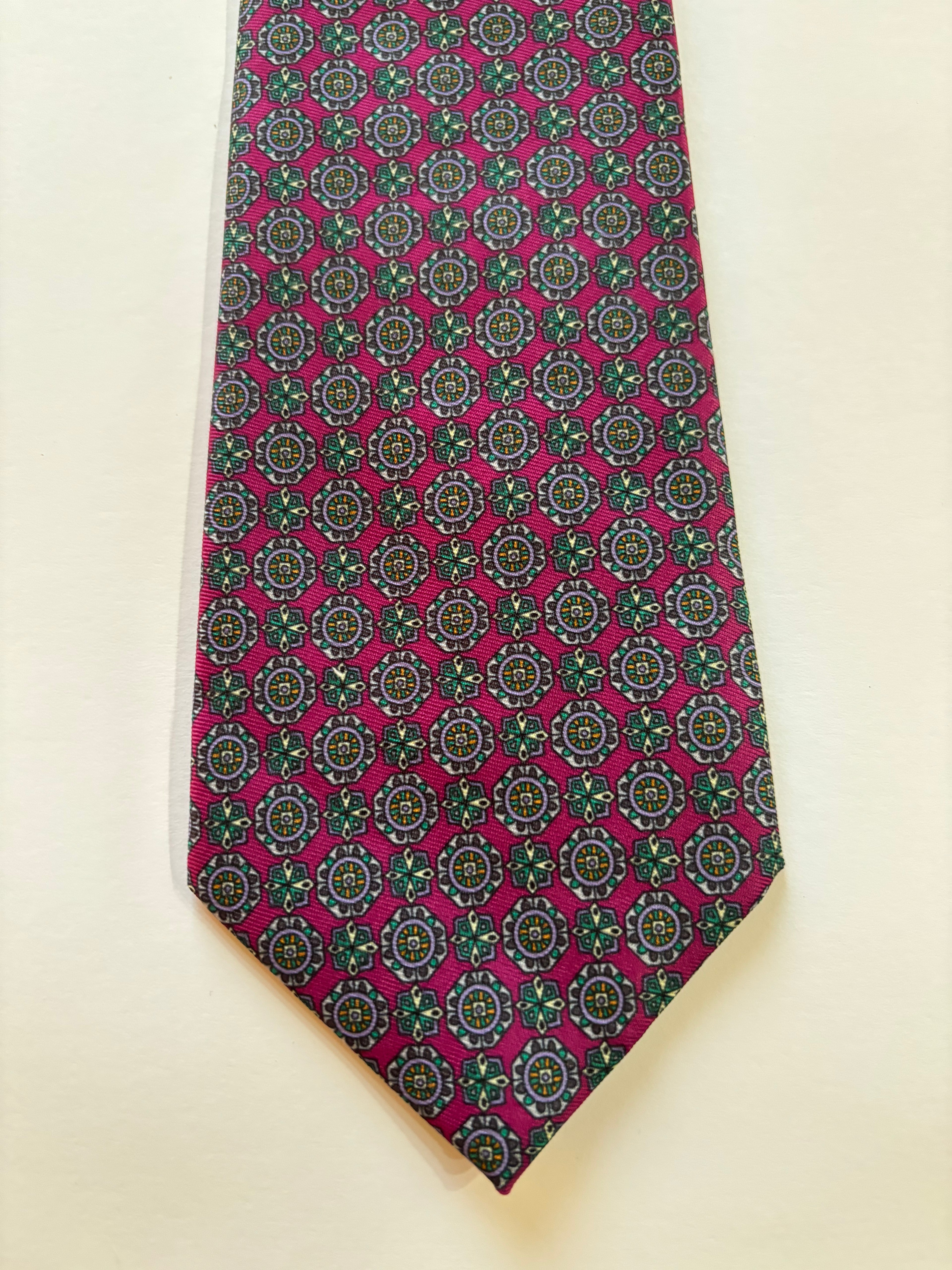 CORBATA FERRARA MORA