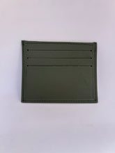 Cargar imagen en el visor de la galería, TARJETERO PIEL VERDE

