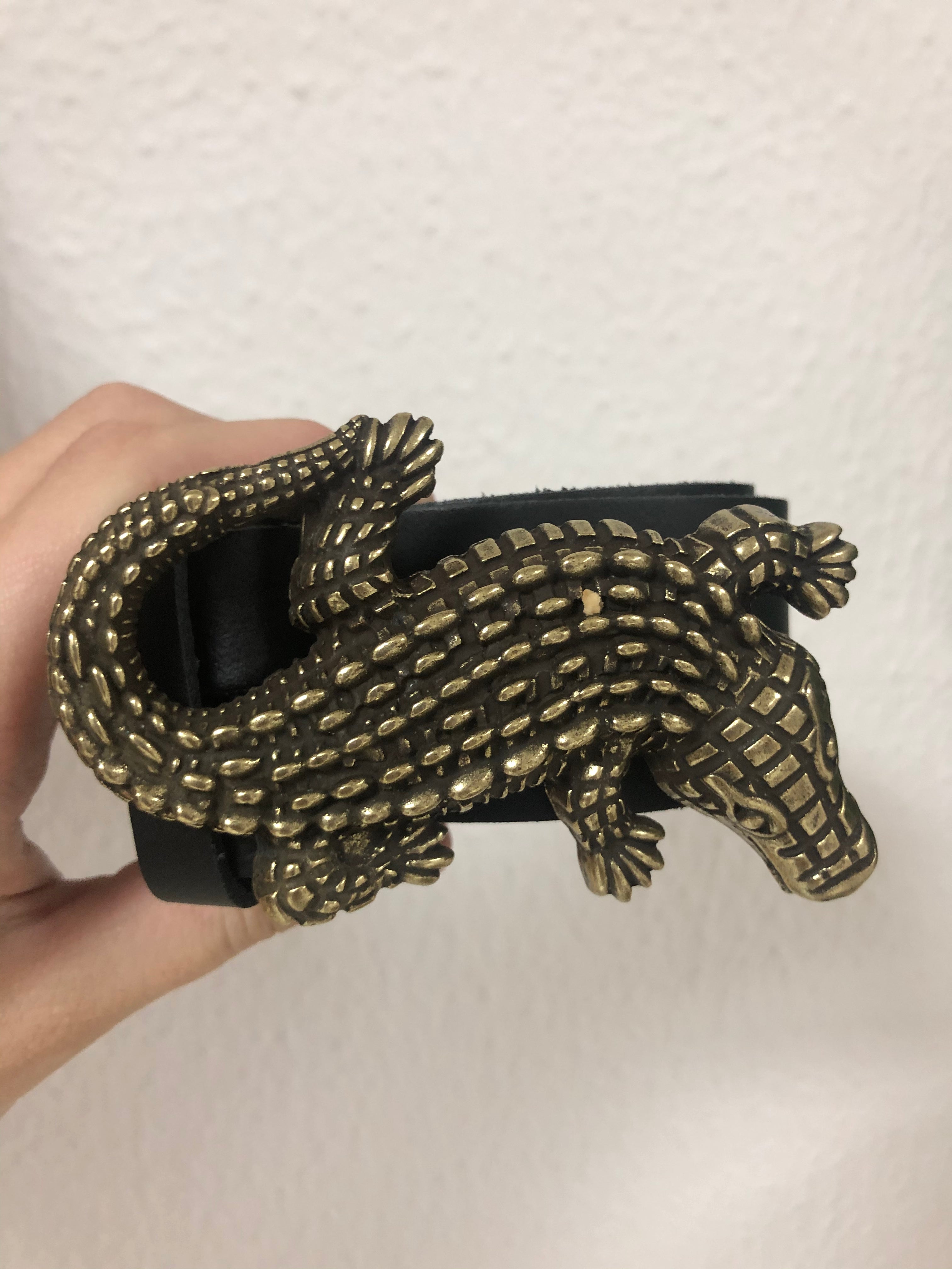 Hebilla cocodrilo dorada