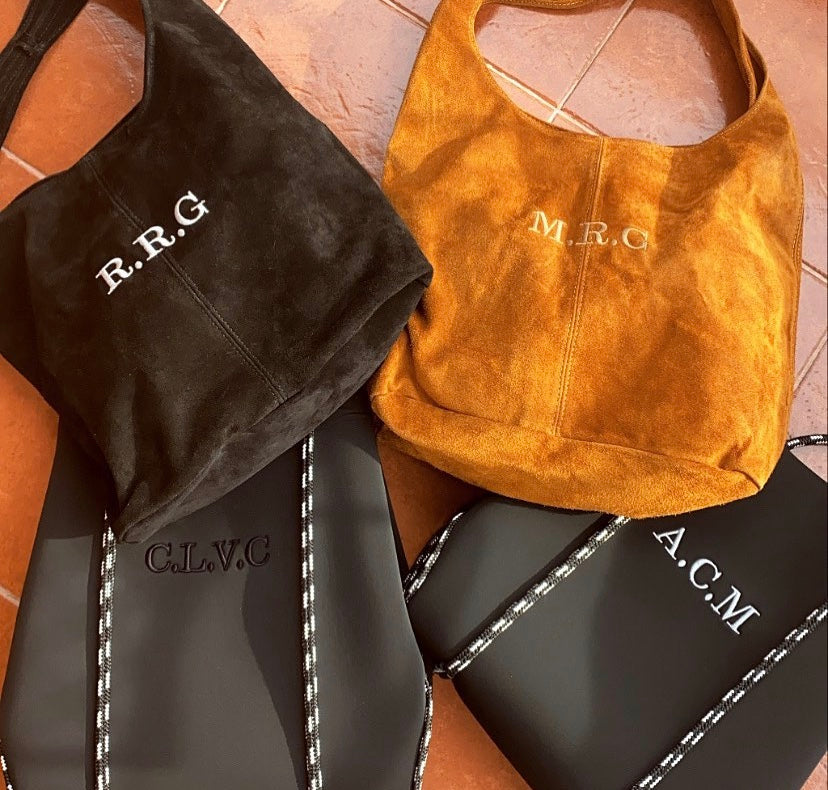 Bolso SACO bordado INICIALES AL CORREO Y COLOR DE HILO CON EL NÚMERO DE PEDIDO (doblece.es@gmail.com) Se tarda una semana en bordar.